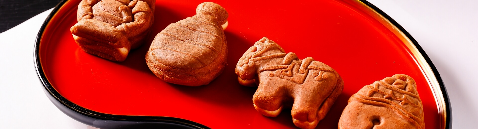 埴輪まんじゅう｜人形、壺、馬、鈴